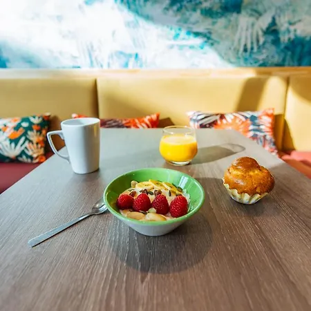 Отель Ibis Styles Антиб