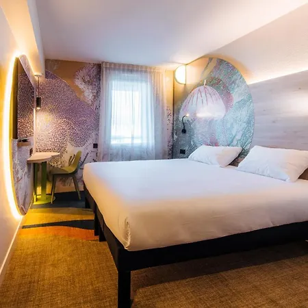 Отель Ibis Styles Антиб