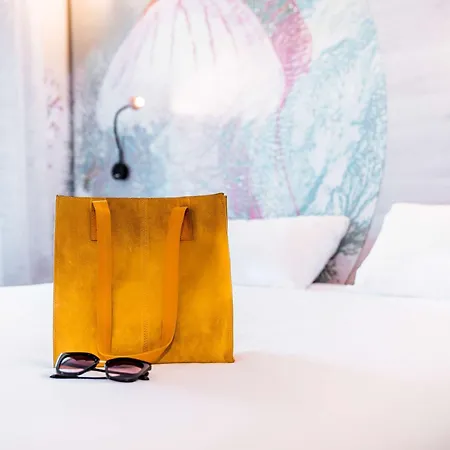 Ibis Styles Отель Антиб