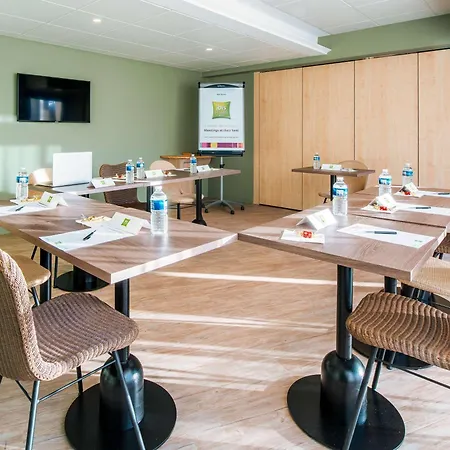 Ibis Styles Отель Антиб