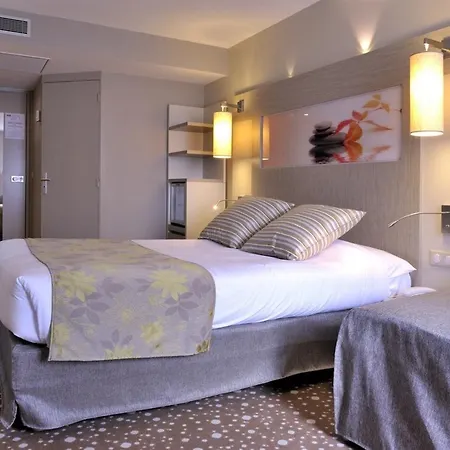 Ibis Styles Антиб